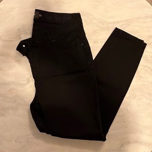 Torrid Bombshell Skinny Jean